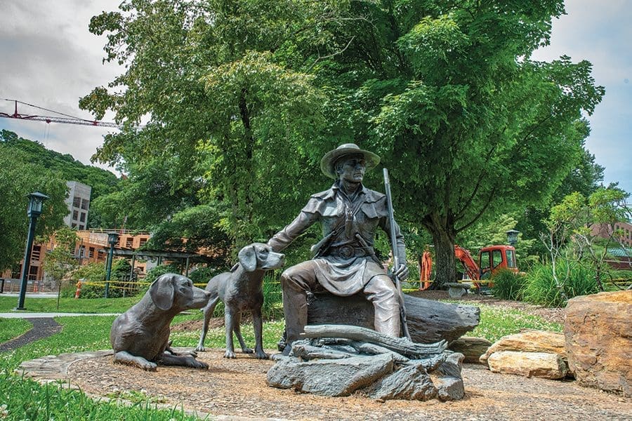 dan'l boone statue